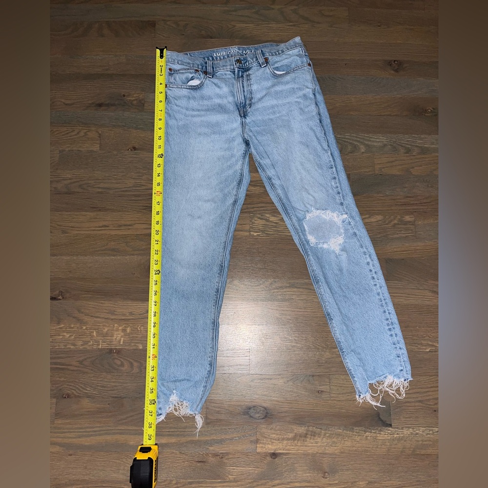 American Eagle Outfitters Light Blue Distressed Boyfriend Jeans - Picture 3 of 9
